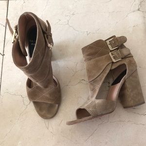 Laurence Decade ‘rush’ cutout suede booties
